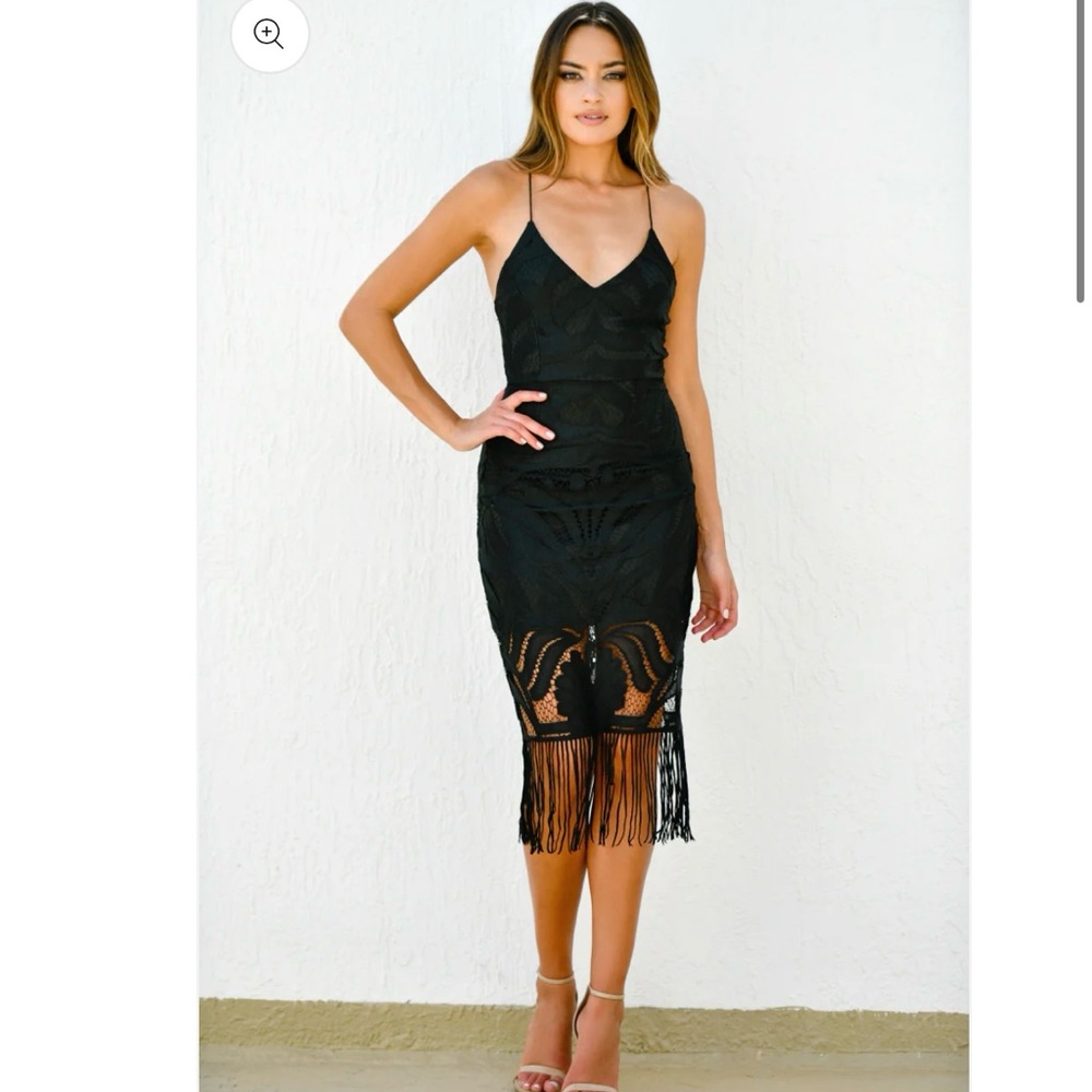 Two sisters the label black formal dress